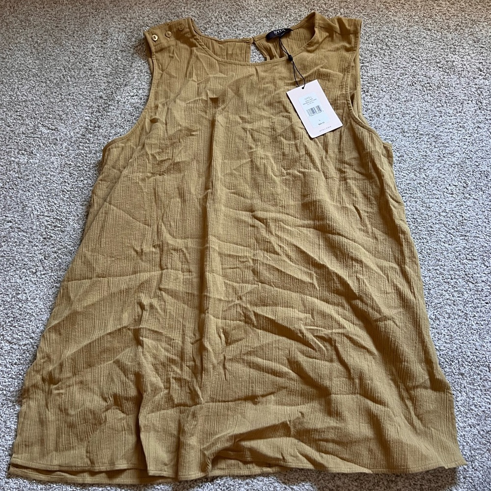NWT! NYDJ Gauze Sleeveless Tunic Top. Size Large.